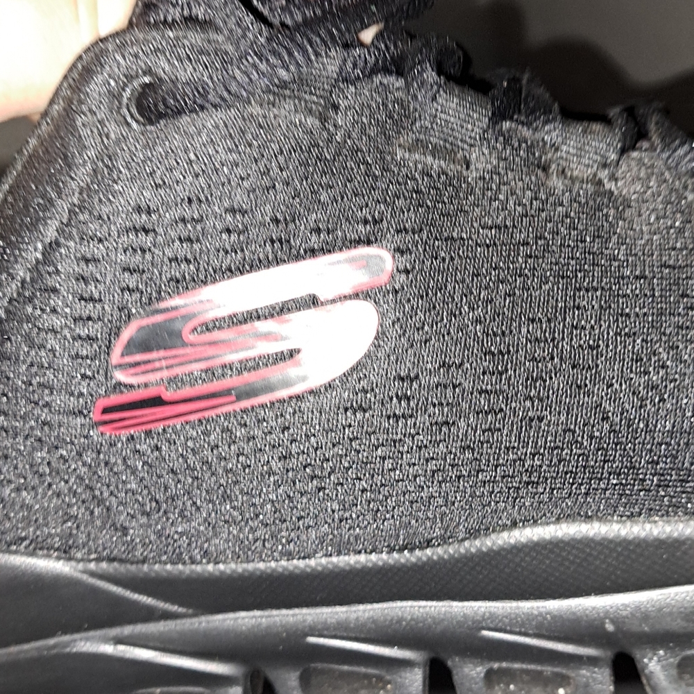 Brand new men Skechers shoes size 13w